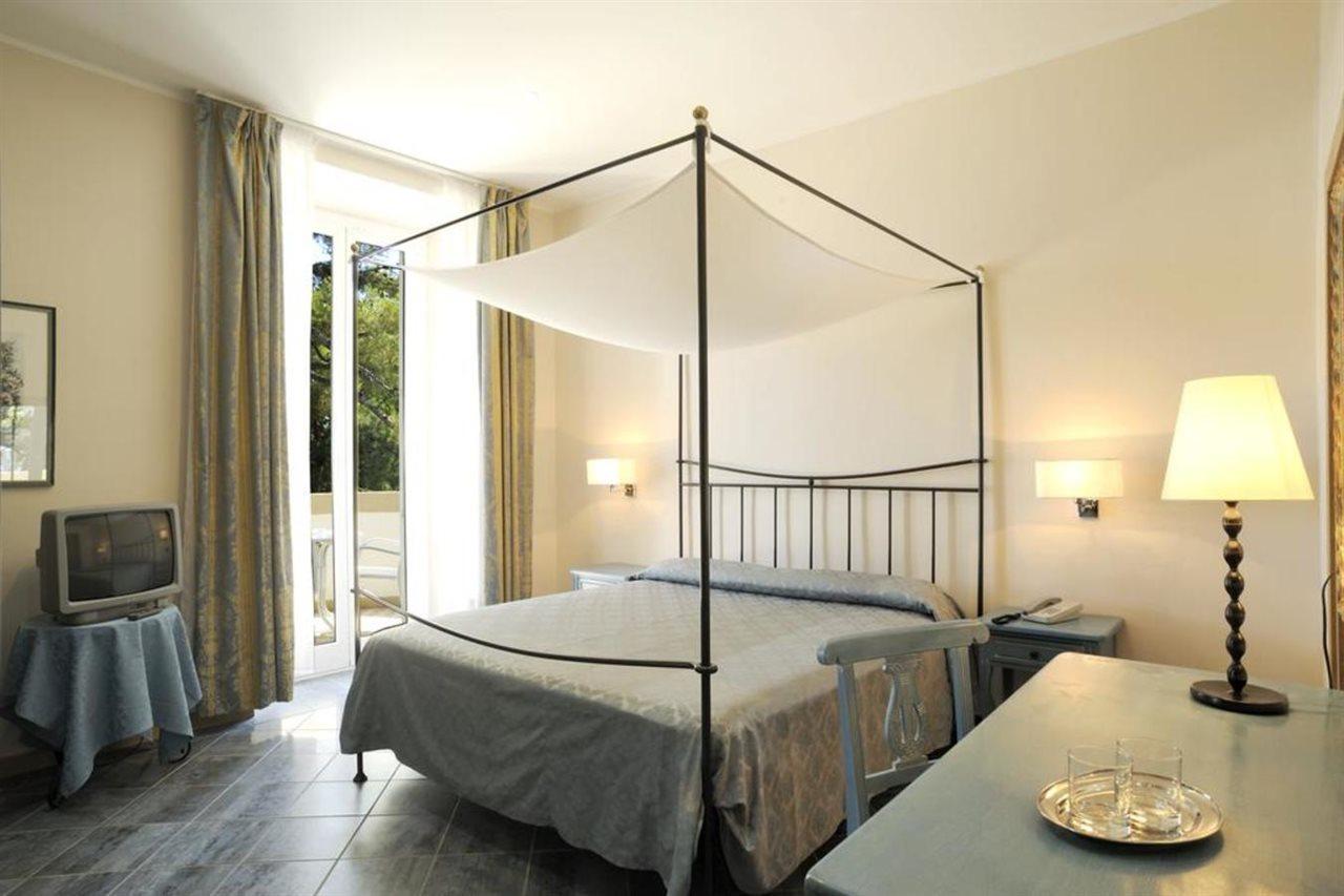 Hotel Mediterranee Γένοβα Εξωτερικό φωτογραφία