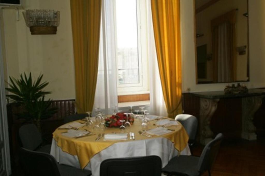 Hotel Mediterranee Γένοβα Εξωτερικό φωτογραφία