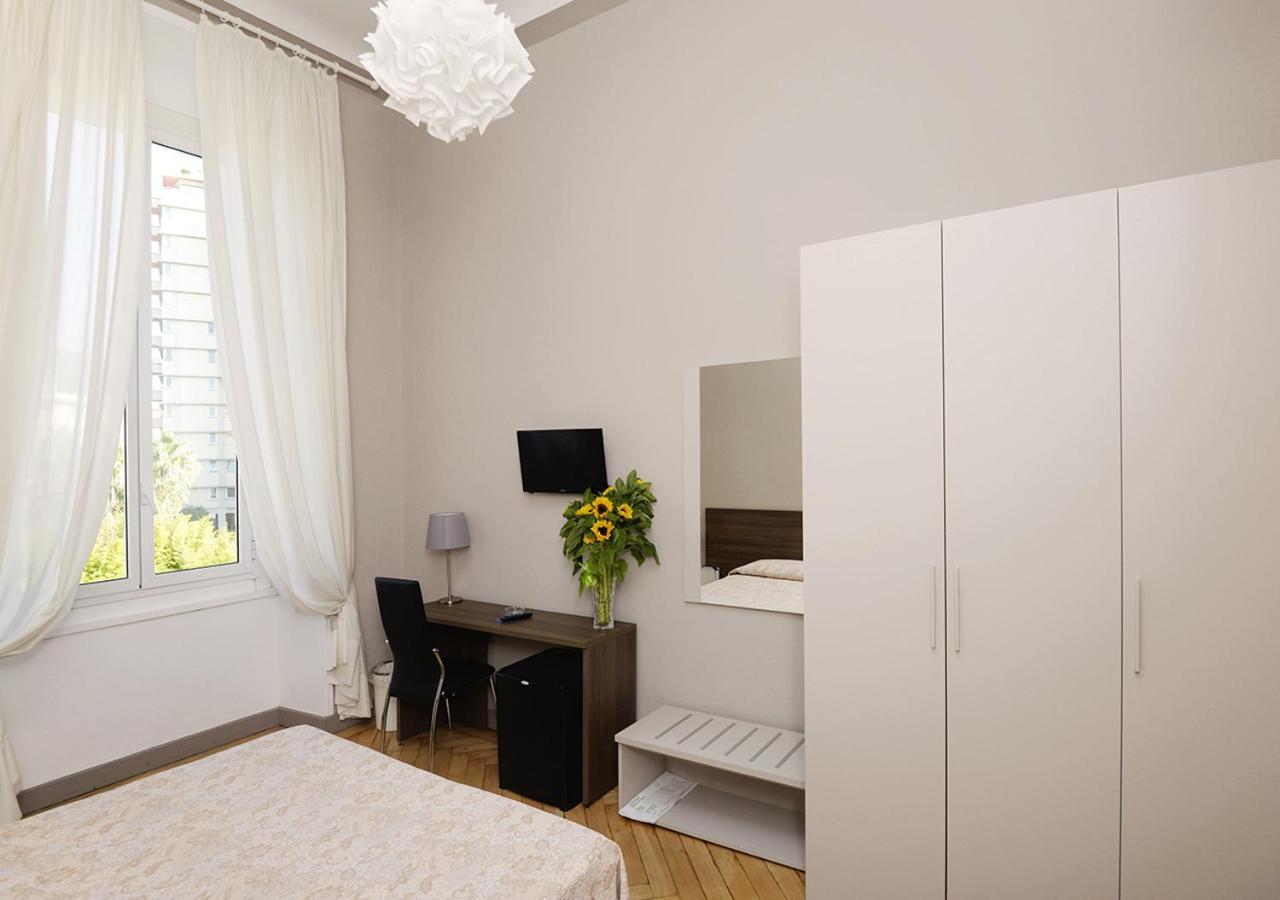 Hotel Mediterranee Γένοβα Εξωτερικό φωτογραφία